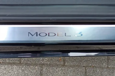 TESLA MODEL 3 Standard Range Plus Aut Eclipse Black +1.Tulajdonos +Gyári Garanciális +Sérülésmentes +3X-s GARANCIA !!