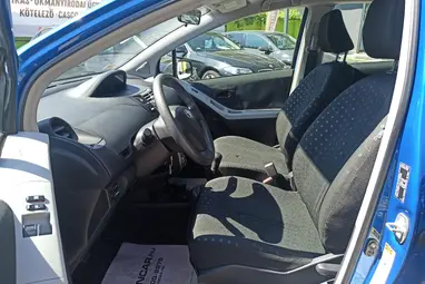 TOYOTA YARIS 1.3 Terra Blue Metallic +Első Tulajdonostól +Klíma +Keveset futott +3X-s GARANCIA !!