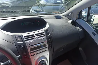 TOYOTA YARIS 1.3 Terra Blue Metallic +Első Tulajdonostól +Klíma +Keveset futott +3X-s GARANCIA !!