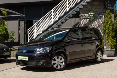 VOLKSWAGEN TOURAN 1.6 CR TDI Comfortline [7 személy] Deep Black Pearl +Első Tulajdonostól +Stabil műszaki állapot +3X-s GARANCIA !!