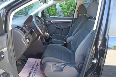 VOLKSWAGEN TOURAN 1.6 CR TDI Comfortline [7 személy] Deep Black Pearl +Első Tulajdonostól +Stabil műszaki állapot +3X-s GARANCIA !!