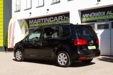VOLKSWAGEN TOURAN 1.6 CR TDI Comfortline [7 személy] Deep Black Pearl +Első Tulajdonostól +Stabil műszaki állapot +3X-s GARANCIA !!