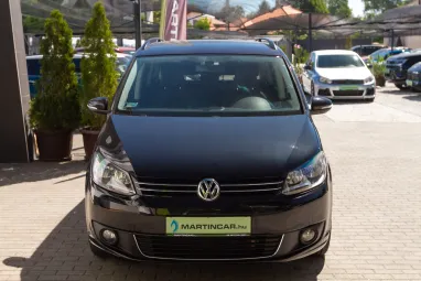 VOLKSWAGEN TOURAN 1.6 CR TDI Comfortline [7 személy] Deep Black Pearl +Első Tulajdonostól +Stabil műszaki állapot +3X-s GARANCIA !!