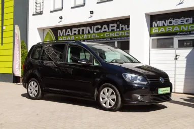 VOLKSWAGEN TOURAN 1.6 CR TDI Comfortline [7 személy] Deep Black Pearl +Első Tulajdonostól +Stabil műszaki állapot +3X-s GARANCIA !!