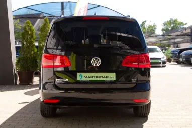 VOLKSWAGEN TOURAN 1.6 CR TDI Comfortline [7 személy] Deep Black Pearl +Első Tulajdonostól +Stabil műszaki állapot +3X-s GARANCIA !!