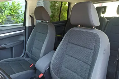 VOLKSWAGEN TOURAN 1.6 CR TDI Comfortline [7 személy] Deep Black Pearl +Első Tulajdonostól +Stabil műszaki állapot +3X-s GARANCIA !!