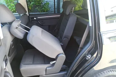 VOLKSWAGEN TOURAN 1.6 CR TDI Comfortline [7 személy] Deep Black Pearl +Első Tulajdonostól +Stabil műszaki állapot +3X-s GARANCIA !!