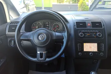 VOLKSWAGEN TOURAN 1.6 CR TDI Comfortline [7 személy] Deep Black Pearl +Első Tulajdonostól +Stabil műszaki állapot +3X-s GARANCIA !!