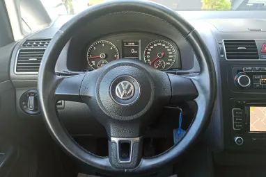 VOLKSWAGEN TOURAN 1.6 CR TDI Comfortline [7 személy] Deep Black Pearl +Első Tulajdonostól +Stabil műszaki állapot +3X-s GARANCIA !!
