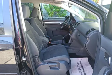 VOLKSWAGEN TOURAN 1.6 CR TDI Comfortline [7 személy] Deep Black Pearl +Első Tulajdonostól +Stabil műszaki állapot +3X-s GARANCIA !!