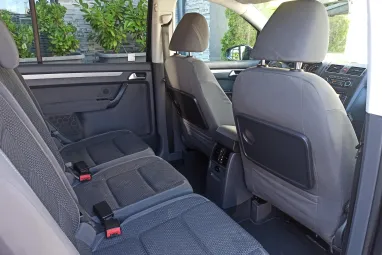 VOLKSWAGEN TOURAN 1.6 CR TDI Comfortline [7 személy] Deep Black Pearl +Első Tulajdonostól +Stabil műszaki állapot +3X-s GARANCIA !!