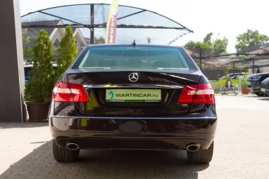 MERCEDES-BENZ E 350 CDI 4Matic BlueEFFICIENCY Avantgarde (Automata) Cuprit Brown Metallic +Eredeti Magyar Autó +Friss szerviz +3X-s GARANCIA !!