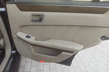 MERCEDES-BENZ E 350 CDI 4Matic BlueEFFICIENCY Avantgarde (Automata) Cuprit Brown Metallic +Eredeti Magyar Autó +Friss szerviz +3X-s GARANCIA !!