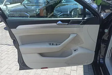 VOLKSWAGEN PASSAT VIII 2.0 TDI BMT SCR Comfortline DSG Deep Black Pearl +Eredeti Magyar Autó +Vezérlés csere +3X-s GARANCIA !!