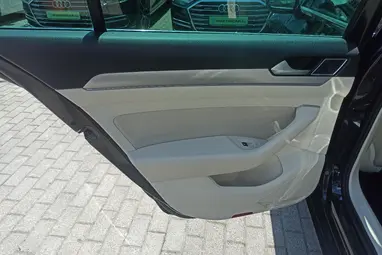 VOLKSWAGEN PASSAT VIII 2.0 TDI BMT SCR Comfortline DSG Deep Black Pearl +Eredeti Magyar Autó +Vezérlés csere +3X-s GARANCIA !!