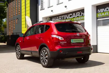 NISSAN QASHQAI 1.6 dCi Acenta Prémium +Magnetic Red +Első Tulajdonostól +Panoráma +3X-s GARANCIA !!