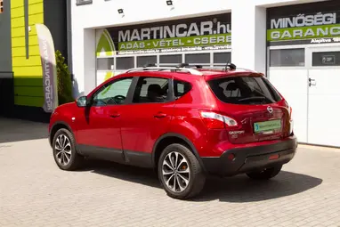 NISSAN QASHQAI 1.6 dCi Acenta Prémium +Magnetic Red +Első Tulajdonostól +Panoráma +3X-s GARANCIA !!