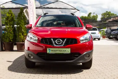 NISSAN QASHQAI 1.6 dCi Acenta Prémium +Magnetic Red +Első Tulajdonostól +Panoráma +3X-s GARANCIA !!