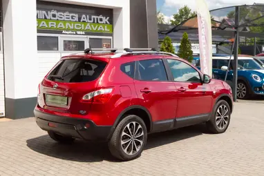 NISSAN QASHQAI 1.6 dCi Acenta Prémium +Magnetic Red +Első Tulajdonostól +Panoráma +3X-s GARANCIA !!