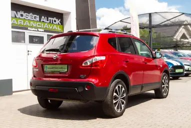 NISSAN QASHQAI 1.6 dCi Acenta Prémium +Magnetic Red +Első Tulajdonostól +Panoráma +3X-s GARANCIA !!