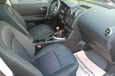 NISSAN QASHQAI 1.6 dCi Acenta Prémium +Magnetic Red +Első Tulajdonostól +Panoráma +3X-s GARANCIA !!