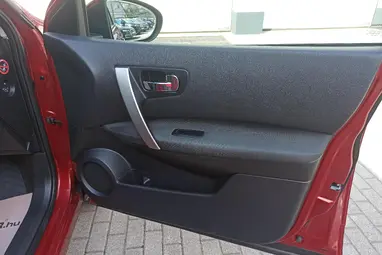 NISSAN QASHQAI 1.6 dCi Acenta Prémium +Magnetic Red +Első Tulajdonostól +Panoráma +3X-s GARANCIA !!
