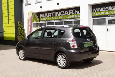 TOYOTA COROLLA VERSO 2.2 D-4D Linea Sol CSAK 144E. km !! Magnetic Gray +Igényes állapot +Keveset futott +3X-s GARANCIA !!