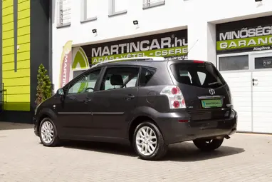 TOYOTA COROLLA VERSO 2.2 D-4D Linea Sol CSAK 144E. km !! Magnetic Gray +Igényes állapot +Keveset futott +3X-s GARANCIA !!