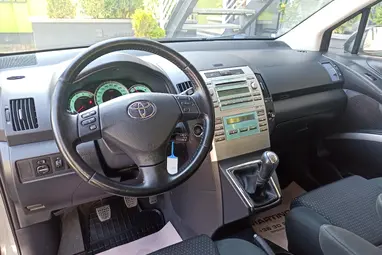 TOYOTA COROLLA VERSO 2.2 D-4D Linea Sol CSAK 144E. km !! Magnetic Gray +Igényes állapot +Keveset futott +3X-s GARANCIA !!