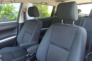 TOYOTA COROLLA VERSO 2.2 D-4D Linea Sol CSAK 144E. km !! Magnetic Gray +Igényes állapot +Keveset futott +3X-s GARANCIA !!