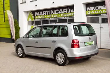 VOLKSWAGEN TOURAN 1.9 PD TDi Conceptline Reflex Silver +1 Tulaj +Vezérlés csere + Full vez Sz.Könyv +3X-s GARANCIA !!