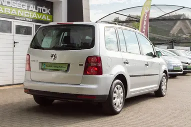 VOLKSWAGEN TOURAN 1.9 PD TDi Conceptline Reflex Silver +1 Tulaj +Vezérlés csere + Full vez Sz.Könyv +3X-s GARANCIA !!