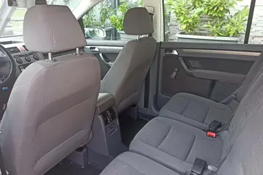 VOLKSWAGEN TOURAN 1.9 PD TDi Conceptline Reflex Silver +1 Tulaj +Vezérlés csere + Full vez Sz.Könyv +3X-s GARANCIA !!