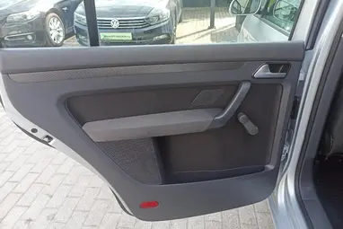 VOLKSWAGEN TOURAN 1.9 PD TDi Conceptline Reflex Silver +1 Tulaj +Vezérlés csere + Full vez Sz.Könyv +3X-s GARANCIA !!