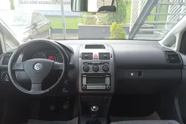 VOLKSWAGEN TOURAN 1.9 PD TDi Conceptline Reflex Silver +1 Tulaj +Vezérlés csere + Full vez Sz.Könyv +3X-s GARANCIA !!