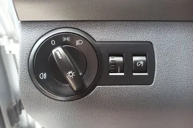 VOLKSWAGEN TOURAN 1.9 PD TDi Conceptline Reflex Silver +1 Tulaj +Vezérlés csere + Full vez Sz.Könyv +3X-s GARANCIA !!