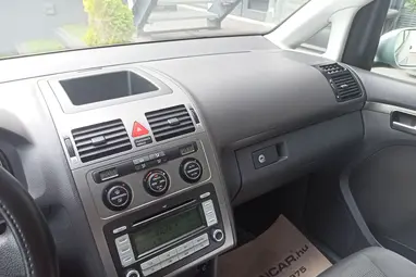 VOLKSWAGEN TOURAN 1.9 PD TDi Conceptline Reflex Silver +1 Tulaj +Vezérlés csere + Full vez Sz.Könyv +3X-s GARANCIA !!