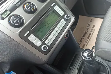 VOLKSWAGEN TOURAN 1.9 PD TDi Conceptline Reflex Silver +1 Tulaj +Vezérlés csere + Full vez Sz.Könyv +3X-s GARANCIA !!