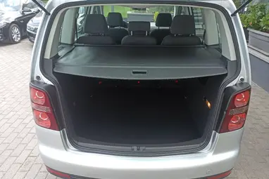 VOLKSWAGEN TOURAN 1.9 PD TDi Conceptline Reflex Silver +1 Tulaj +Vezérlés csere + Full vez Sz.Könyv +3X-s GARANCIA !!