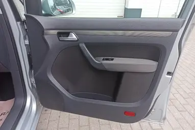 VOLKSWAGEN TOURAN 1.9 PD TDi Conceptline Reflex Silver +1 Tulaj +Vezérlés csere + Full vez Sz.Könyv +3X-s GARANCIA !!