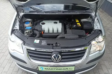 VOLKSWAGEN TOURAN 1.9 PD TDi Conceptline Reflex Silver +1 Tulaj +Vezérlés csere + Full vez Sz.Könyv +3X-s GARANCIA !!