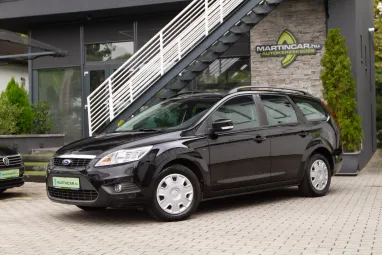 FORD FOCUS 1.6 Ambiente Panther Schwarz Metallic +1Tulaj +Friss Műszaki +Keveset futott +3X-s GARANCIA !!