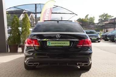 MERCEDES-BENZ E 500 4Matic BlueEFFICIENCY Avantgarde (Automata) Black Metallic +Újszerű +Friss Nagyszervíz +2.Tulaj +3X-s GARANCIA !!
