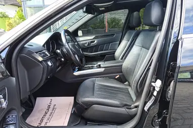 MERCEDES-BENZ E 500 4Matic BlueEFFICIENCY Avantgarde (Automata) Black Metallic +Újszerű +Friss Nagyszervíz +2.Tulaj +3X-s GARANCIA !!