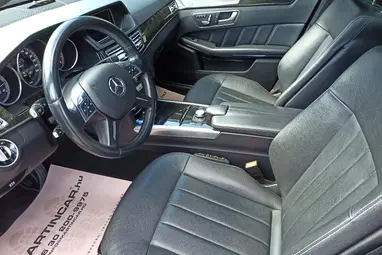 MERCEDES-BENZ E 500 4Matic BlueEFFICIENCY Avantgarde (Automata) Black Metallic +Újszerű +Friss Nagyszervíz +2.Tulaj +3X-s GARANCIA !!