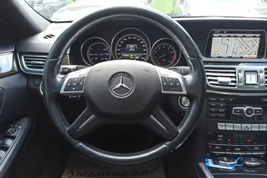 MERCEDES-BENZ E 500 4Matic BlueEFFICIENCY Avantgarde (Automata) Black Metallic +Újszerű +Friss Nagyszervíz +2.Tulaj +3X-s GARANCIA !!