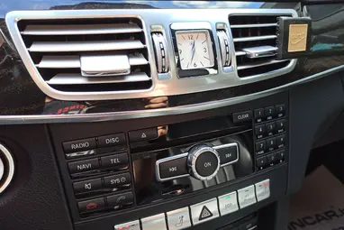 MERCEDES-BENZ E 500 4Matic BlueEFFICIENCY Avantgarde (Automata) Black Metallic +Újszerű +Friss Nagyszervíz +2.Tulaj +3X-s GARANCIA !!