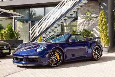 PORSCHE 911 Cabrio Turbo S PDK Gentian Blue Metallic AKRAPOVIC ++ Azonnal elvihető ++