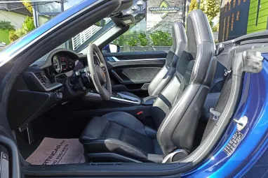 PORSCHE 911 Cabrio Turbo S PDK Gentian Blue Metallic AKRAPOVIC ++ Azonnal elvihető ++
