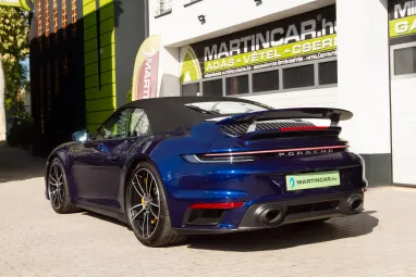 PORSCHE 911 Cabrio Turbo S PDK Gentian Blue Metallic AKRAPOVIC ++ Azonnal elvihető ++